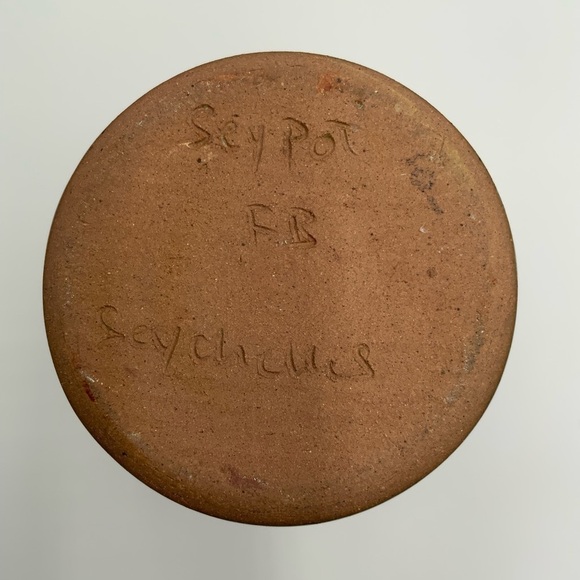 Handmade Pottery Vase Made In Seychelles East Africa Inspired By Nature 9” Tall - Picture 7 of 9